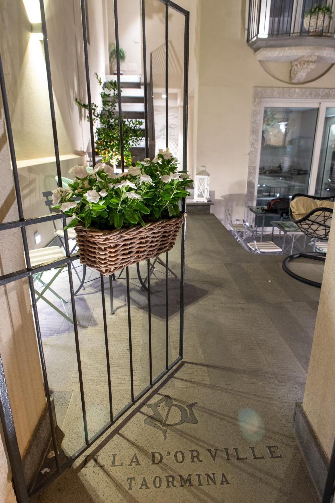Villa D'Orville Luxury Suites Taormina Zewnętrze zdjęcie